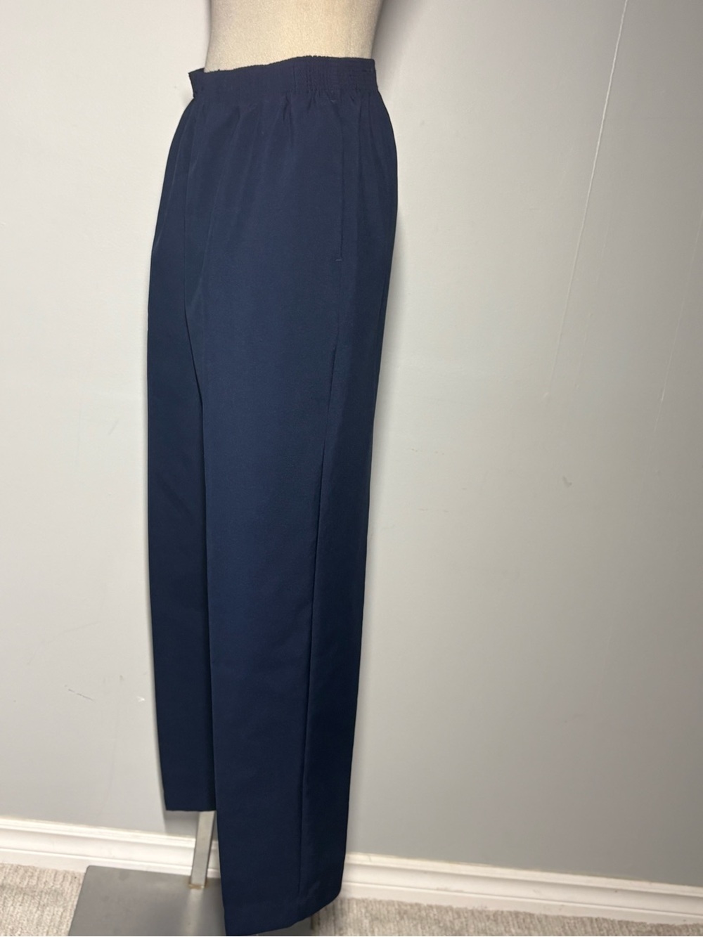 Alia Wide-Leg Elastic-Waist Pants in Navy